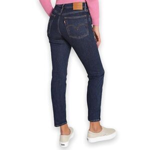 Levi’s New Wedgie Fit Jeans